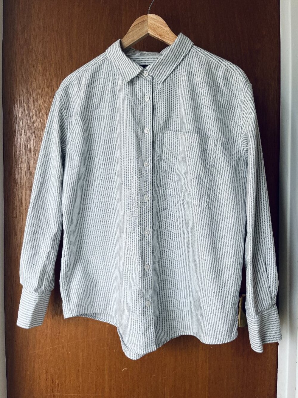 Quince Women's Organic Cotton Long-Sleeve Oxford Shirt